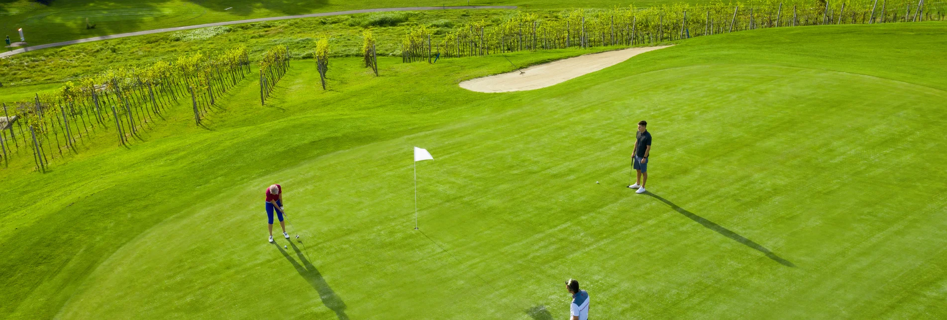 Traminergolf Resort Klöch nestled in the vineyard | © Thermen- & Vulkanland | Pixelmaker