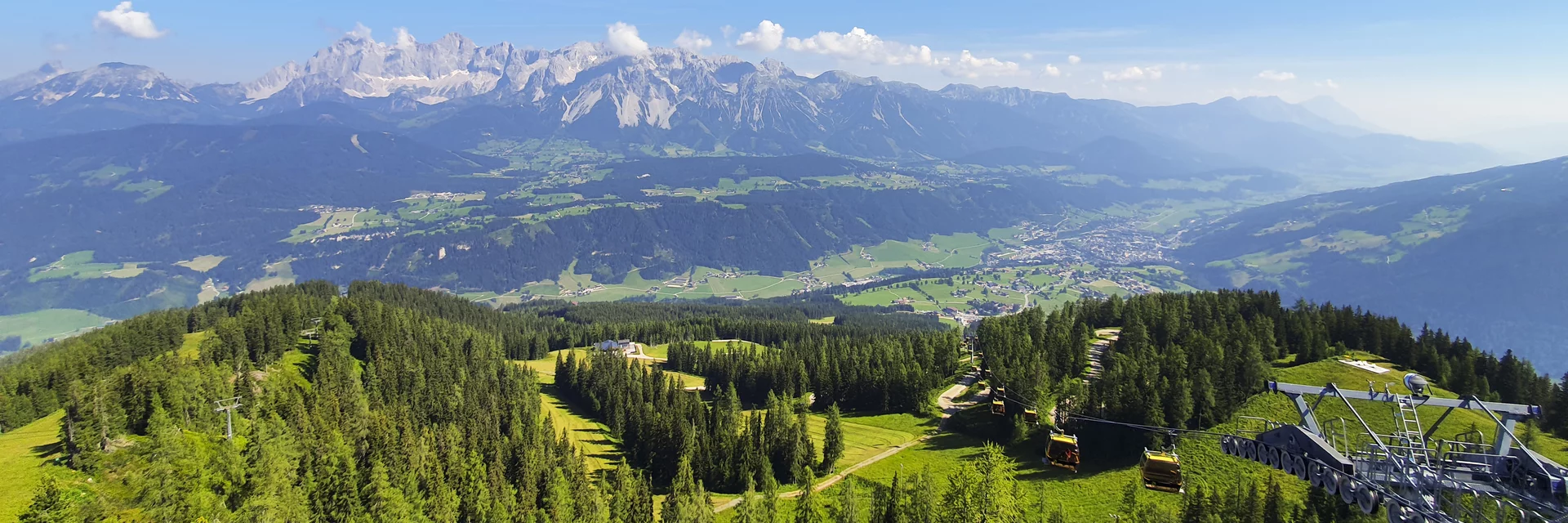 Hochwurzen Gipfelbahn mit Blick auf den Dachstein | © STG | Günther Steininger