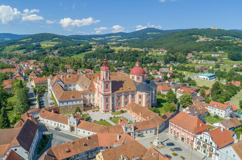 Schloss_Pöllau_Oststeiermark