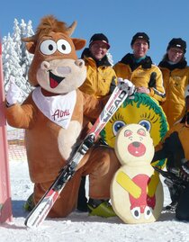 ALMI Skiing school_Team_Eastern Styria | © ALMI-Skischule Eder | Maria Rauchenberger | © ALMI-Skischule Eder