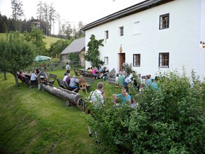 Buschenschank Zeischgl | © Ferdinand Wölfl