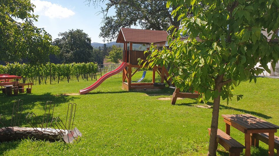 Ziagls Laube_Spielplatz_Oststeiermark | © Buschenschank Ziagls Laube