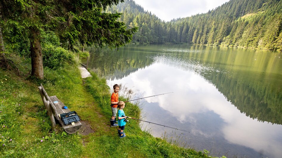 Kinder fischen | © TV Murau