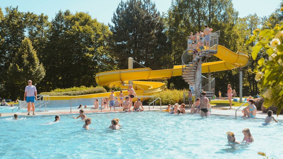 Freibad in Bad Waltersdorf | © Lederer