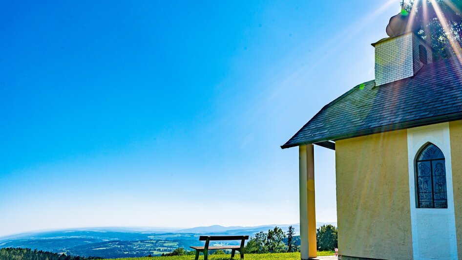 Ausblick von der Marienkapelle in Dechantskirchen | © Kräuterregion Wechselland / Oststeiermark Tourismus