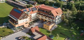 Hotel Angerer-Hof_Luftaufnahme_Oststeiermark | © Hotel Angerer-Hof