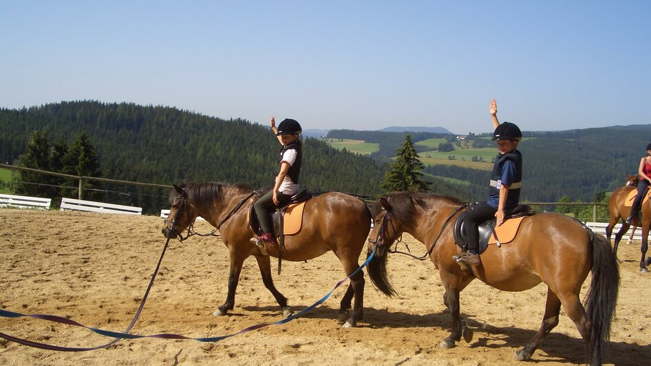 Reiterparadies Ponyhof_Reitstunde_Oststeiermark | © Der Ponyhof