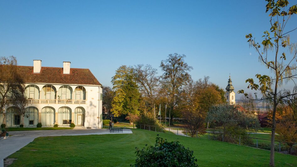 Schloss Hartberg_Morgenstimmung_Oststeiermark | © Tourismusverband Oststeiermark