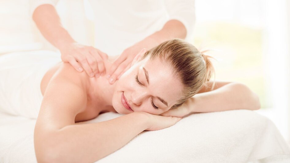 Massage_Frau_20+_01 | © Hotel & Therme NOVA