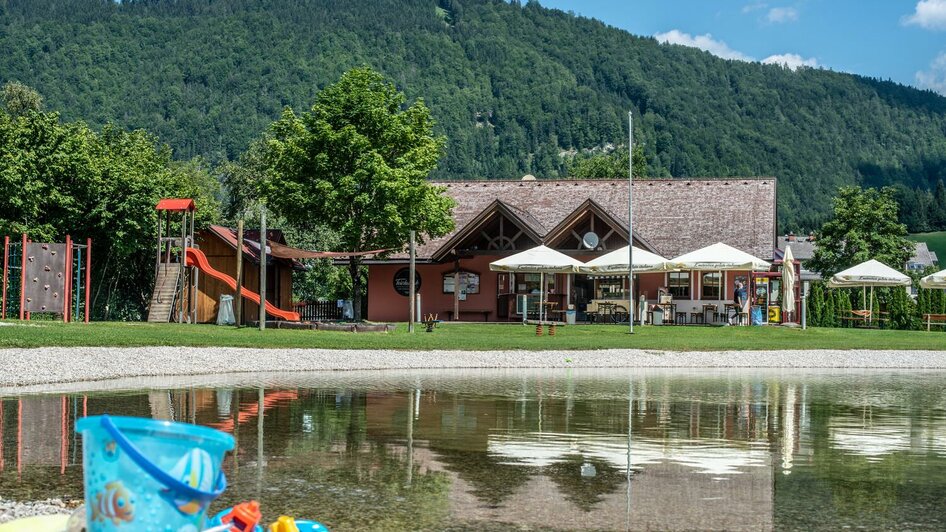 Beachvolleyballplatz, Gastro und noch viel mehr | © Stefan Leitner