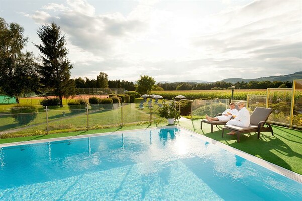 Ring Bio Hotel Wilfinger_Pool_Oststeiermark