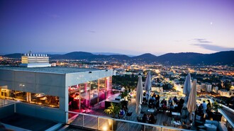 Schlossberg Bar mit Blick auf Graz | © Schlossberg - Werner Krug