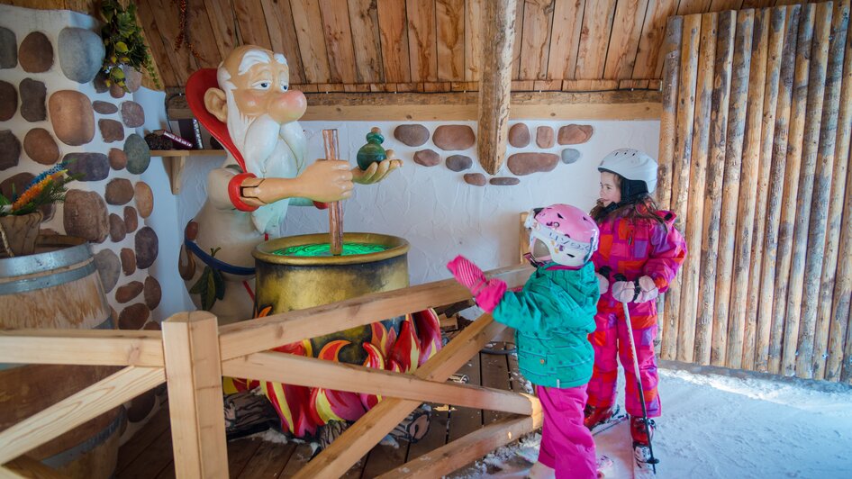 Die Kinder zu Besuch bei Zaubermix am Galsterberg!